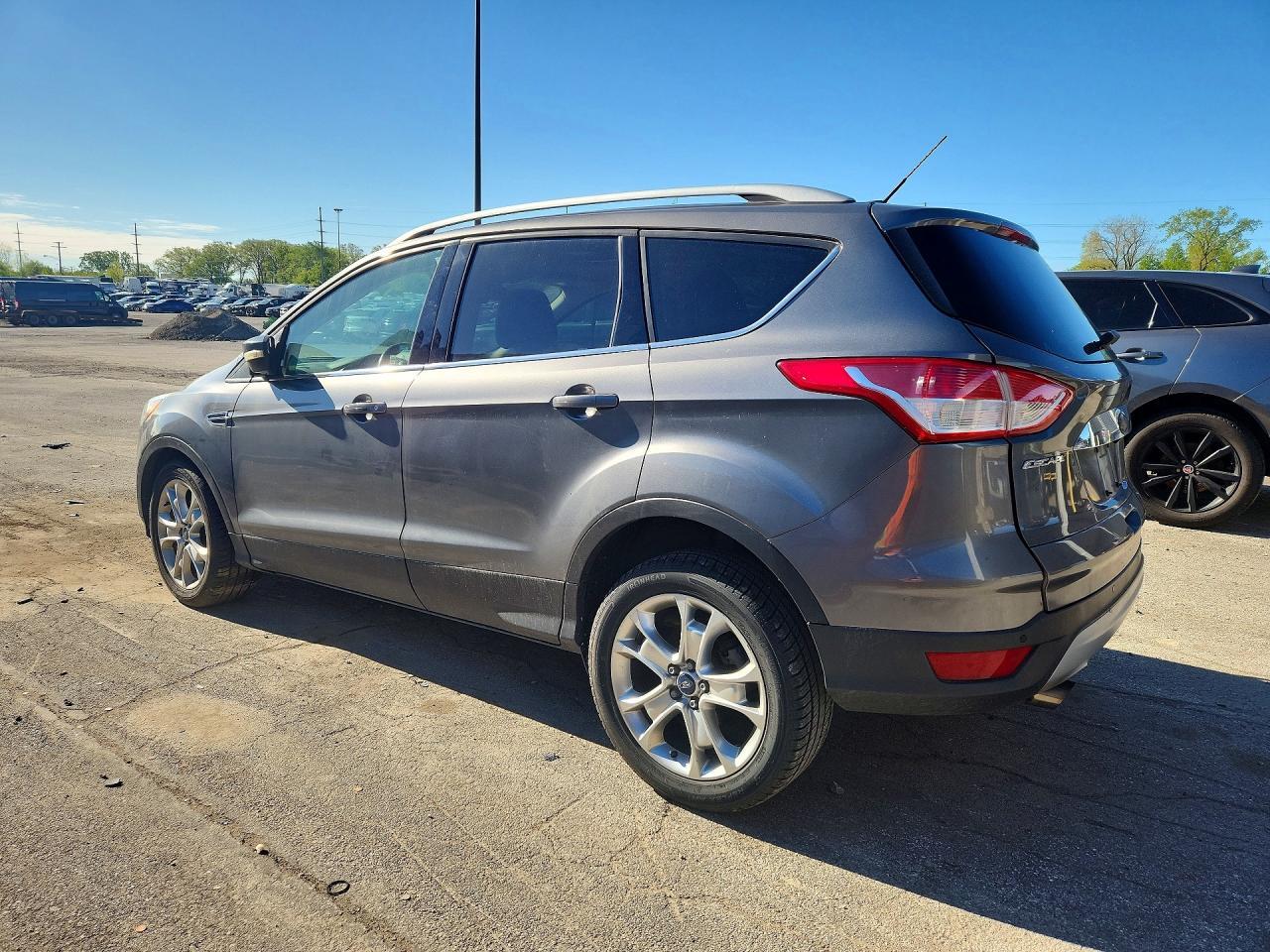 2014 Ford Escape Titanium - Фото 2