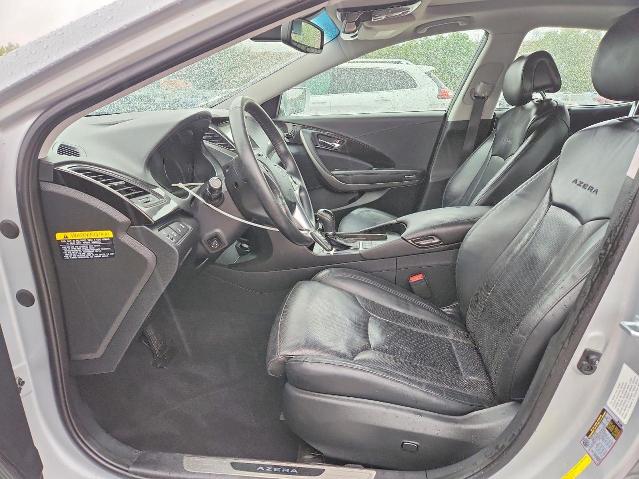 2017 Hyundai Azera Limited - Image 7