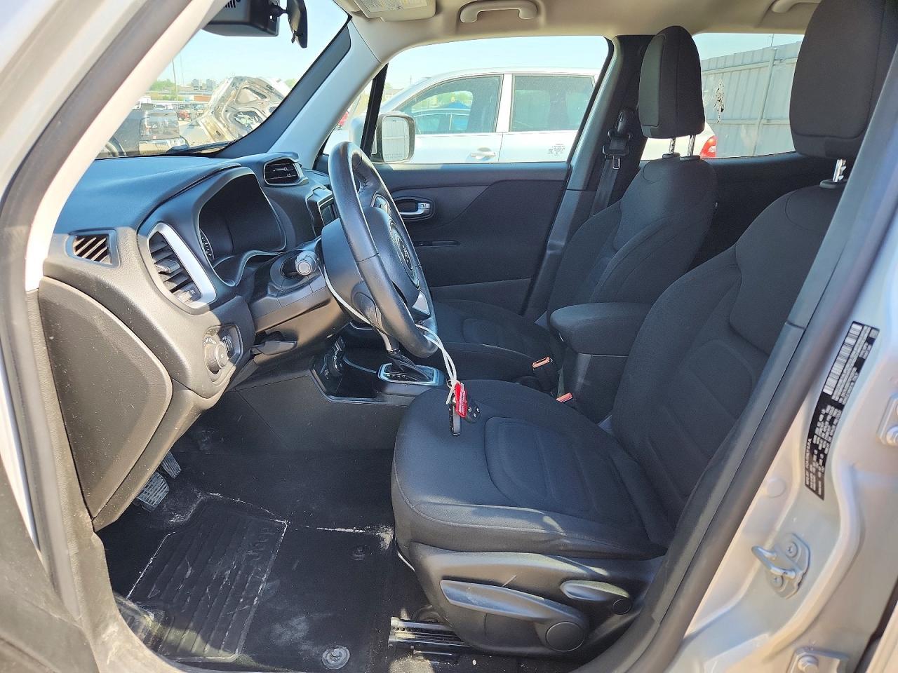 2019 Jeep Renegade - Фото 7