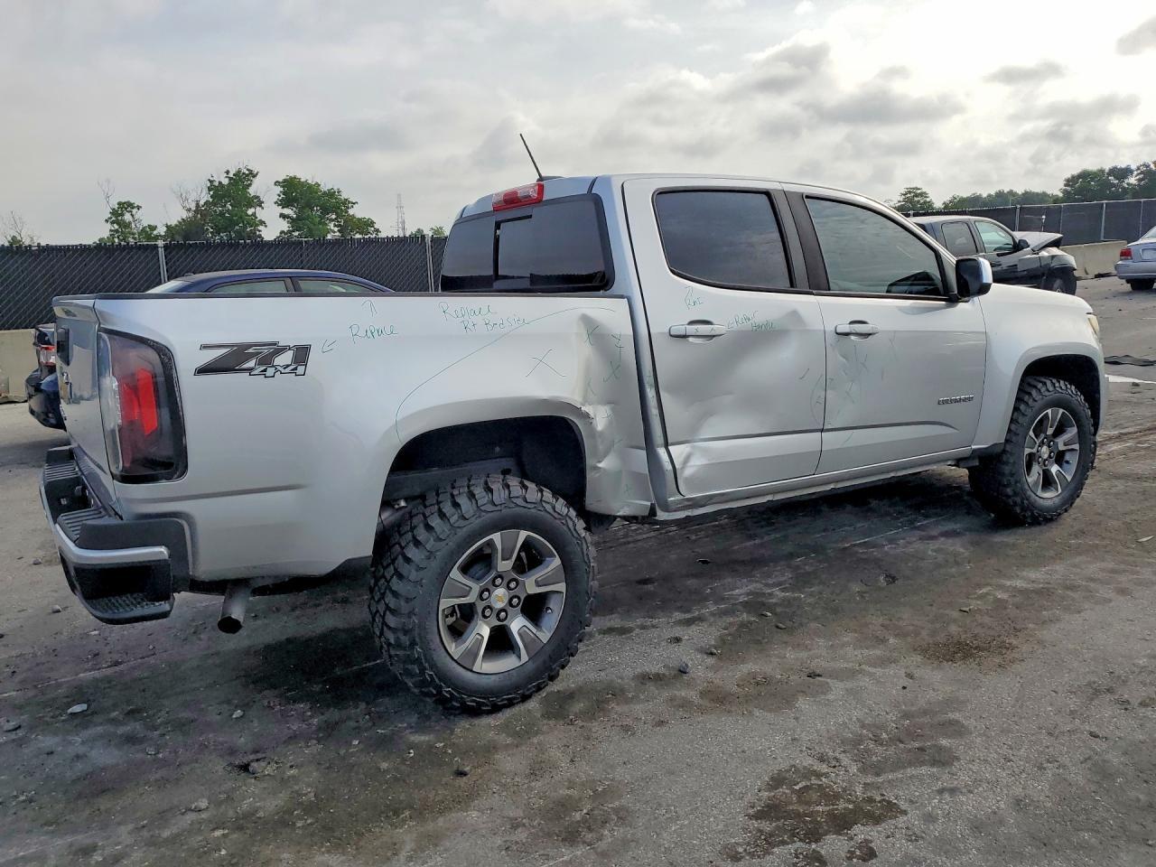 2020 Chevrolet Colorado Z71 - Image 3