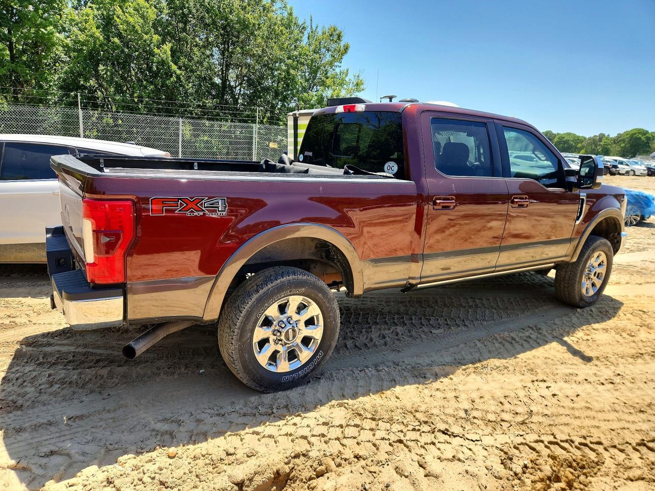 2017 Ford F250 Super Duty - Фото 3