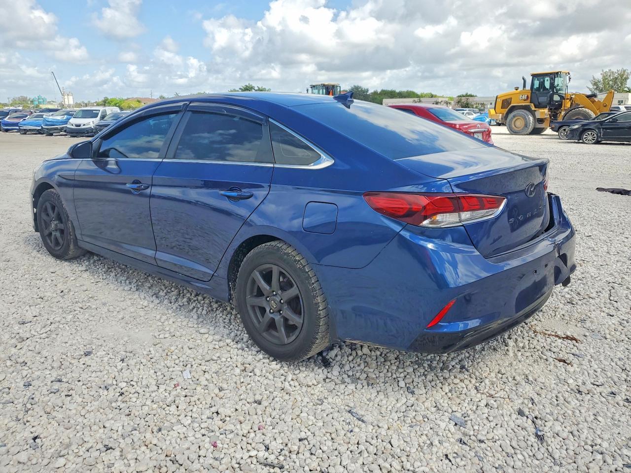 2019 Hyundai Sonata Se - Image 2