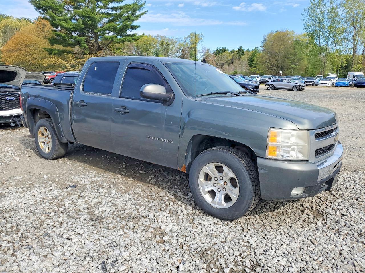 2011 Chevrolet Silverado K1500 Hybrid - Image 4