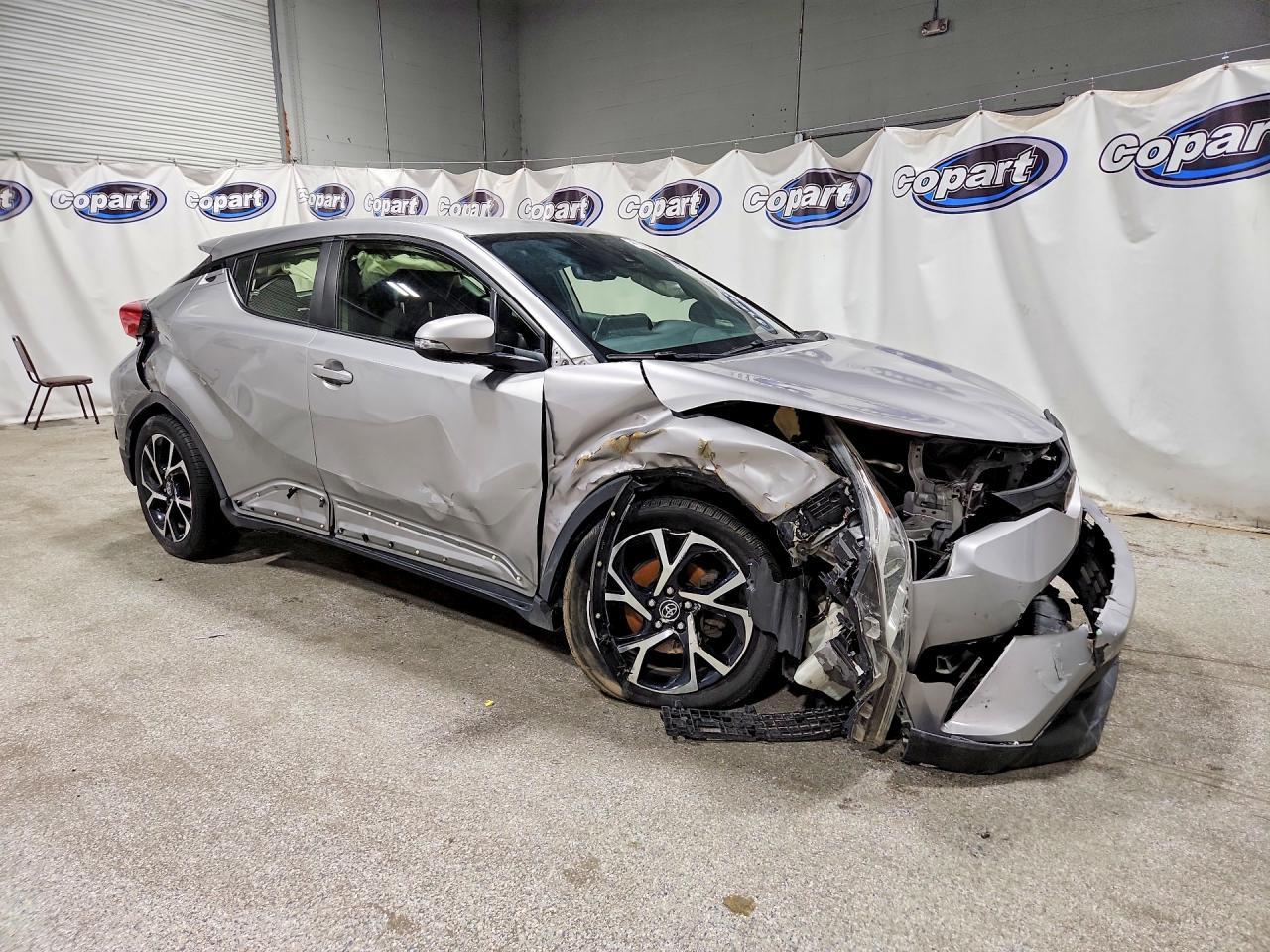 2019 Toyota C-Hr Xle - Фото 4