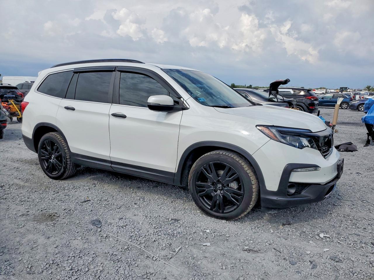 2022 Honda Pilot Se - Image 4