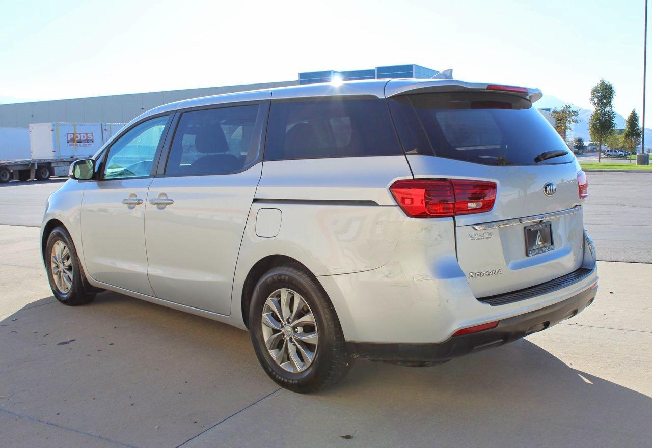 2020 Kia Sedona Lx - Фото 4