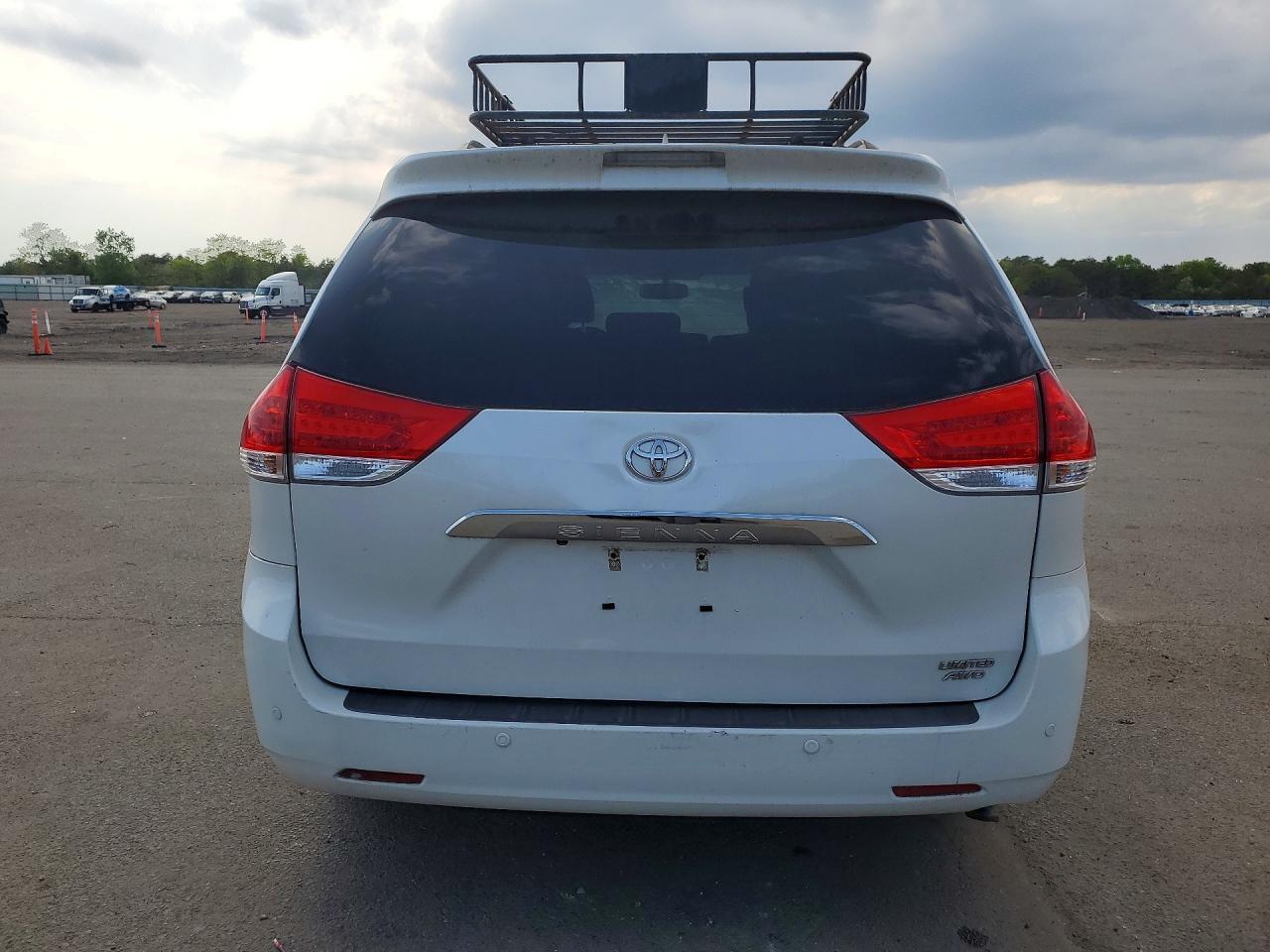 2013 Toyota Sienna Limited 7-Passenger - Фото 6