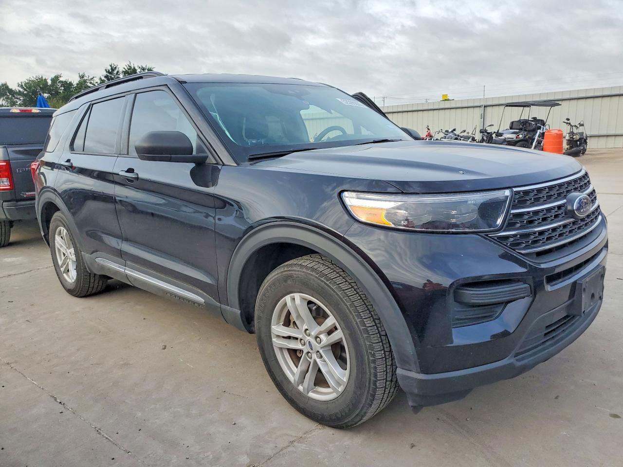 2022 Ford Explorer Xlt - Image 4