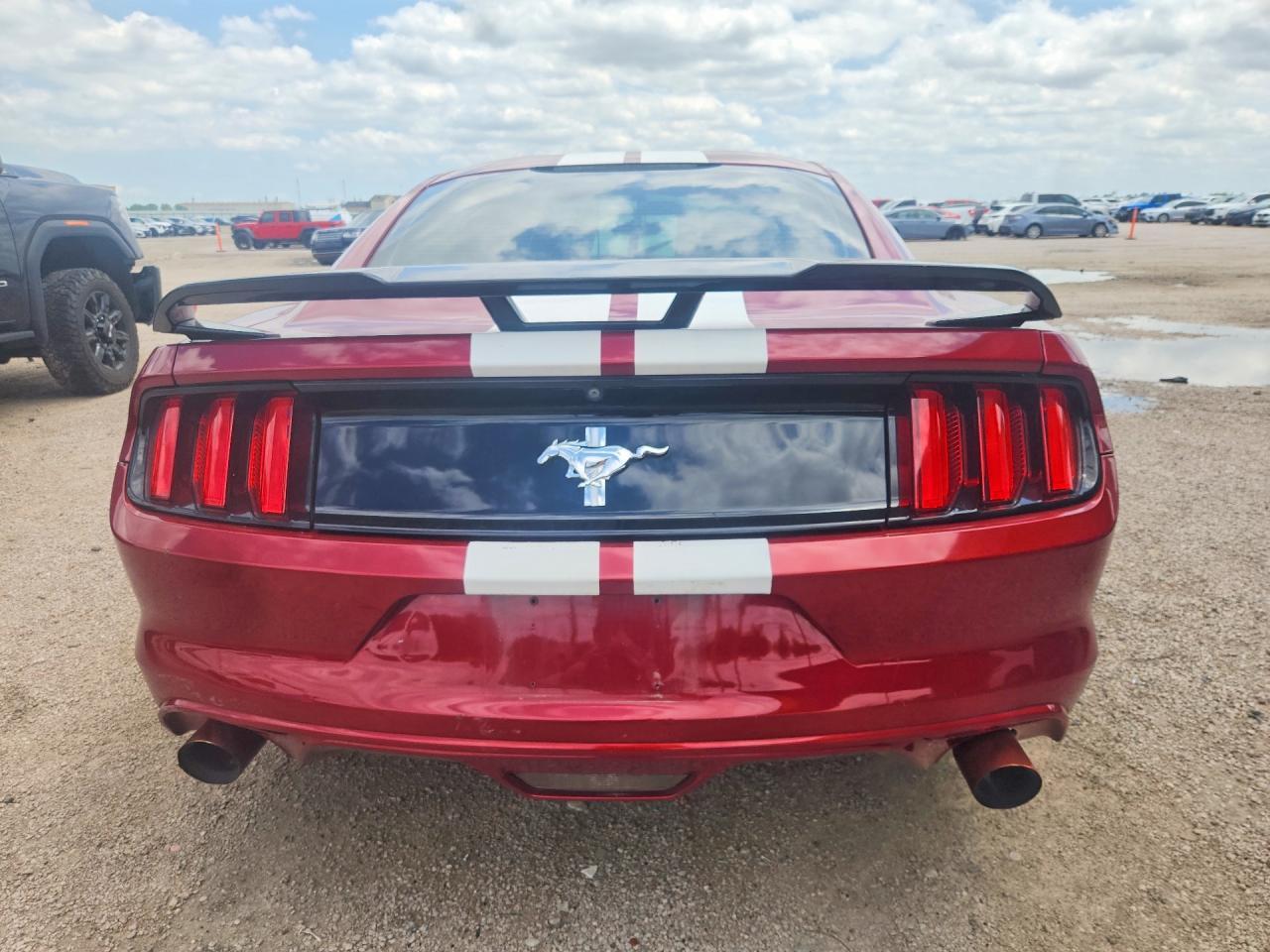 2017 Ford Mustang - Фото 6
