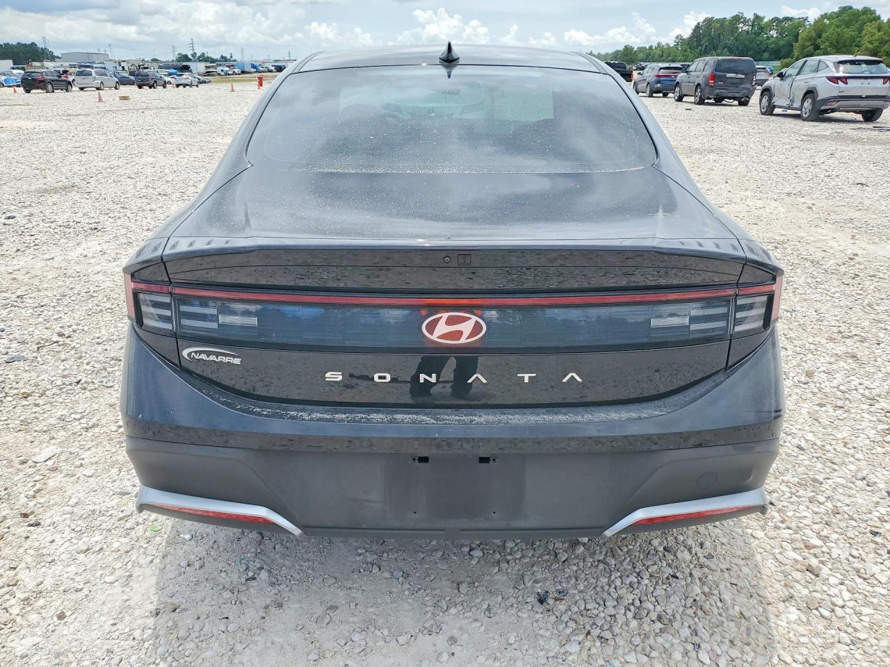 2025 Hyundai Sonata Se - Image 6