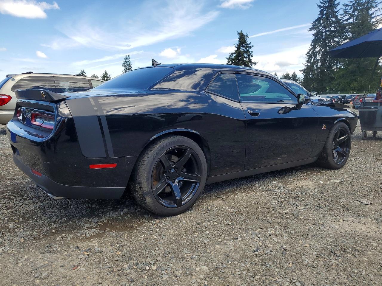 2015 Dodge Challenger R - Фото 3