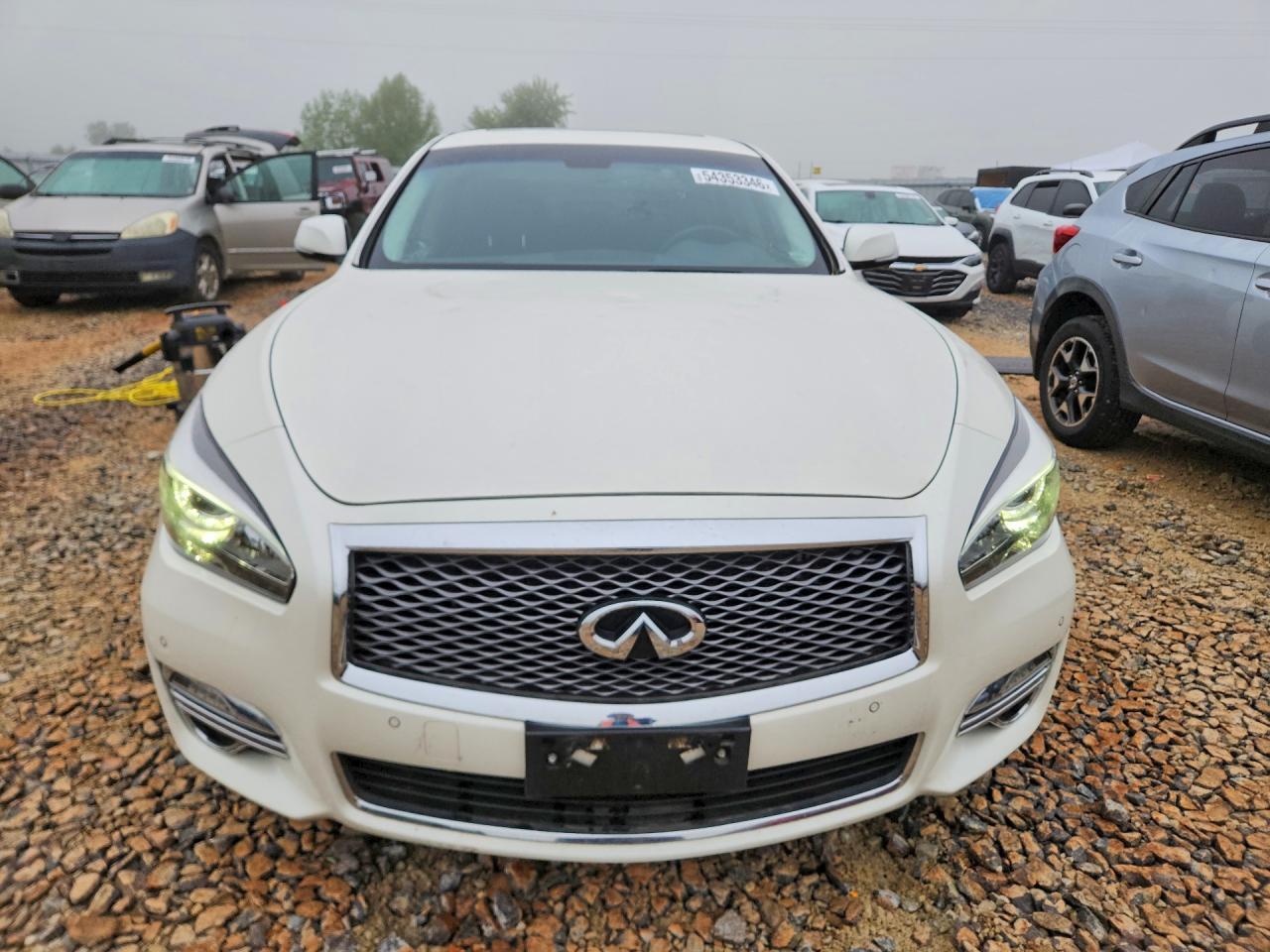 2019 Infiniti Q70 3.7 Luxe - Image 5