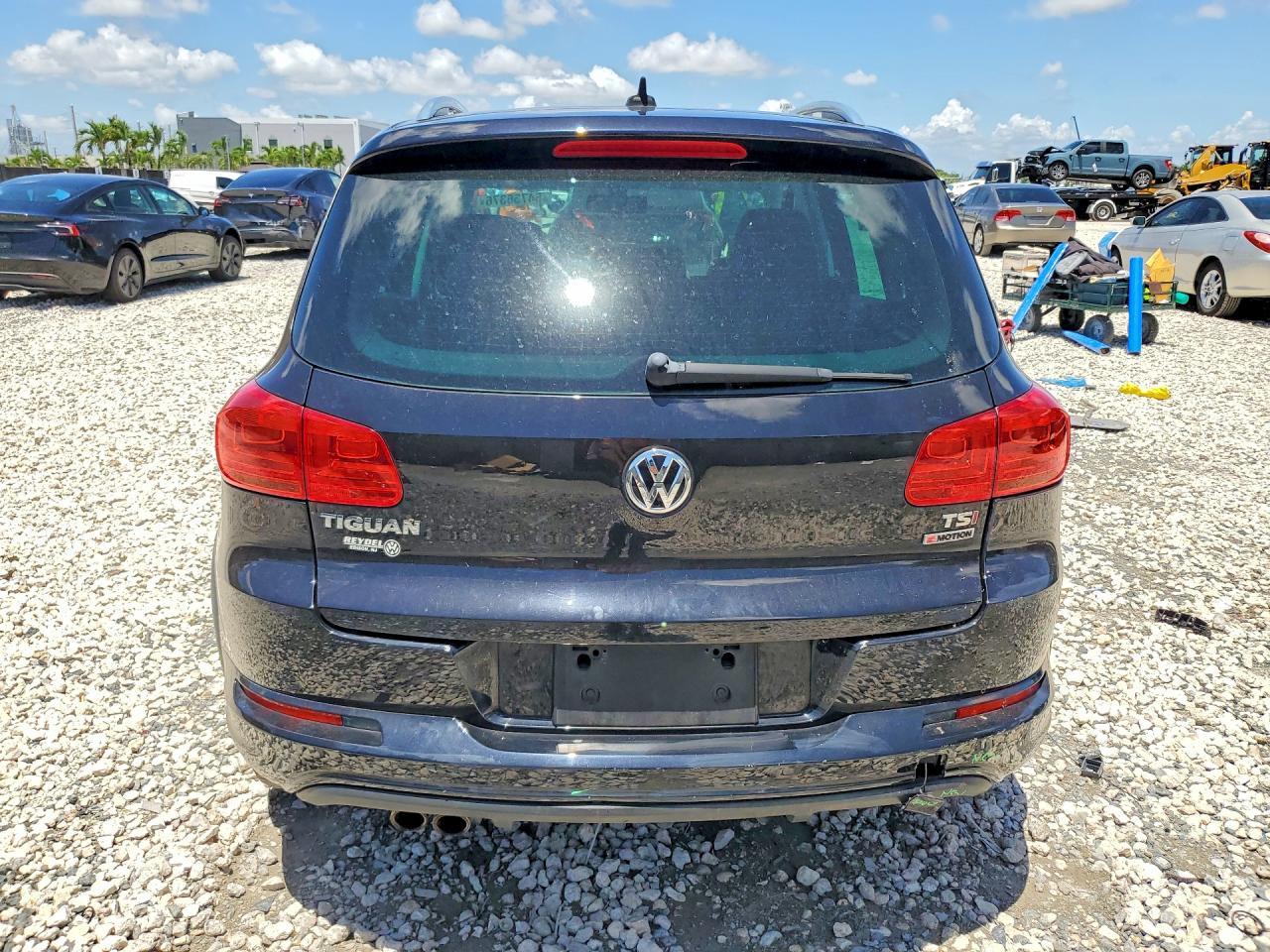 2017 Volkswagen Tiguan Sport - Фото 6