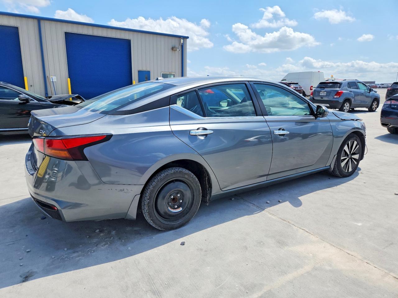 2022 Nissan Altima Sv - Фото 3