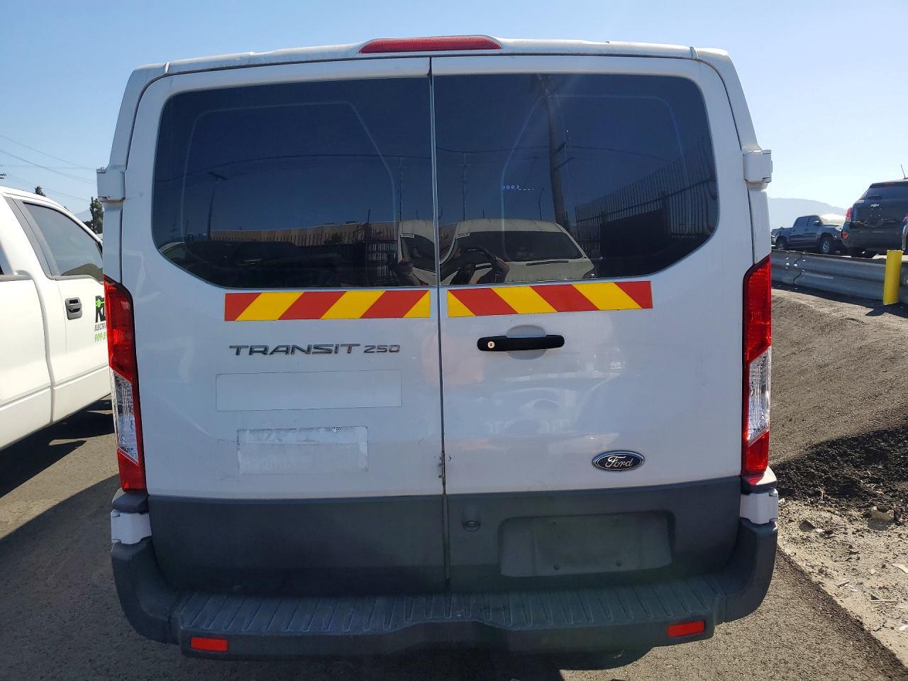 2019 Ford Transit T-250 - Image 6