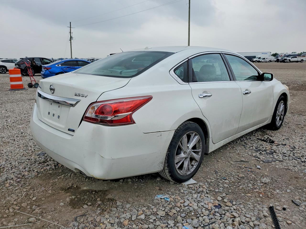 2013 Nissan Altima - Фото 3
