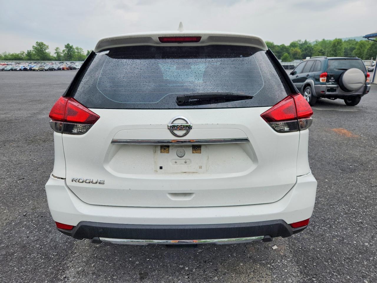 2017 Nissan Rogue S - Фото 6