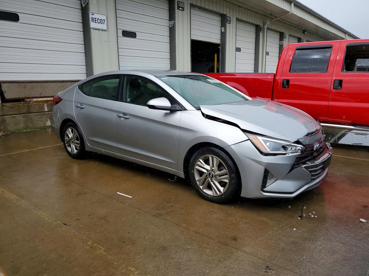 2020 Hyundai Elantra - Фото 4