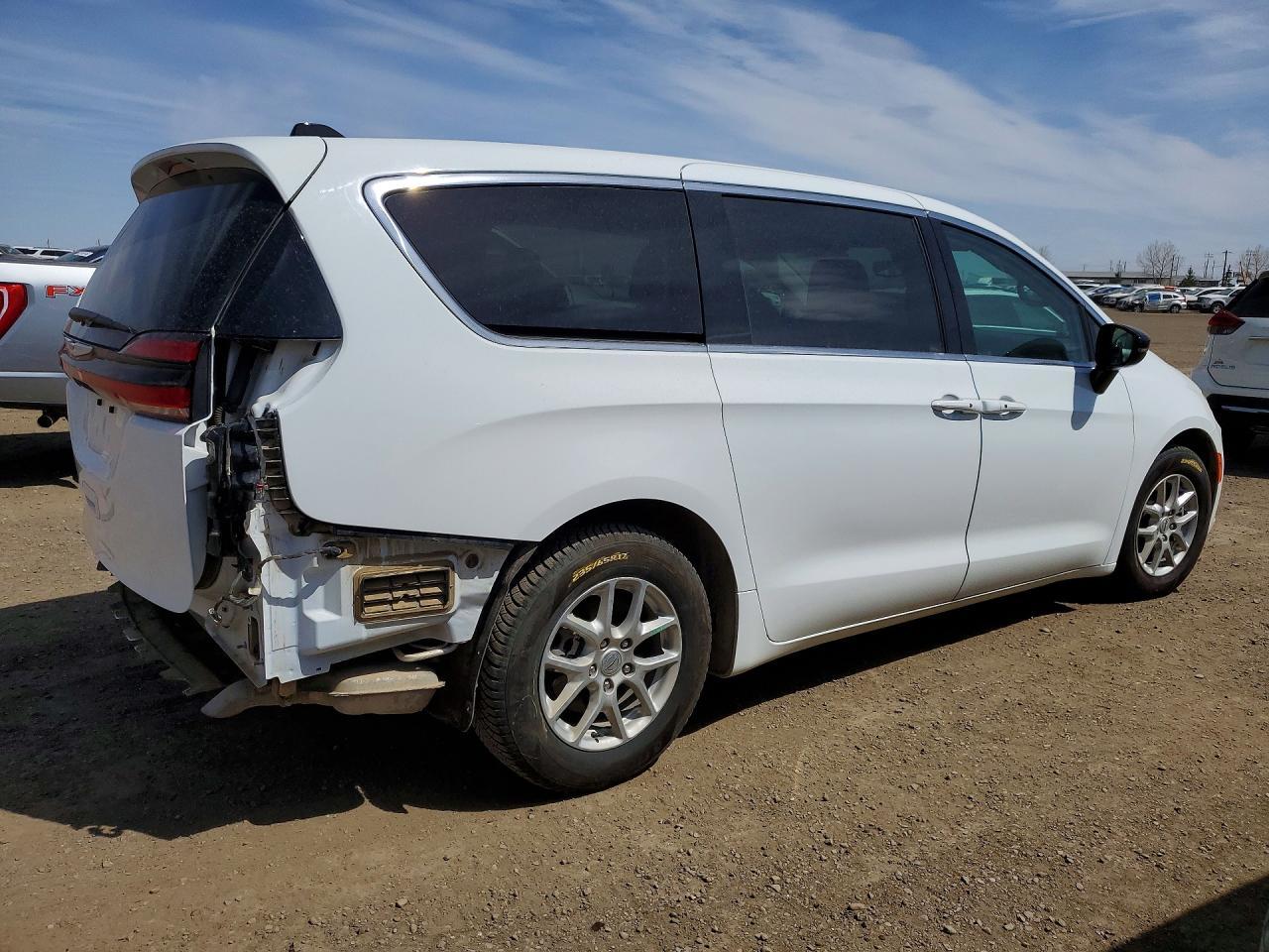 2024 Chrysler Pacifica Touring L - Фото 3