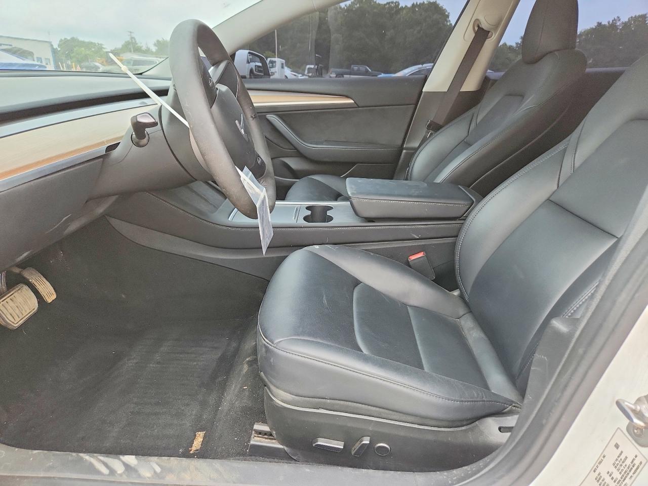 2023 Tesla Model 3 - Фото 7
