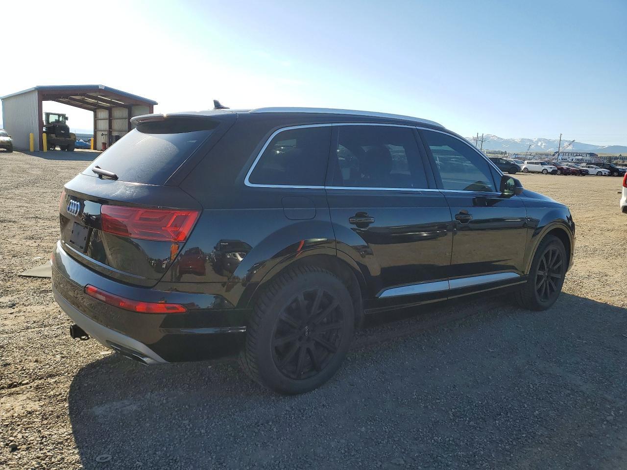 2018 Audi Q7 Premium - Image 3