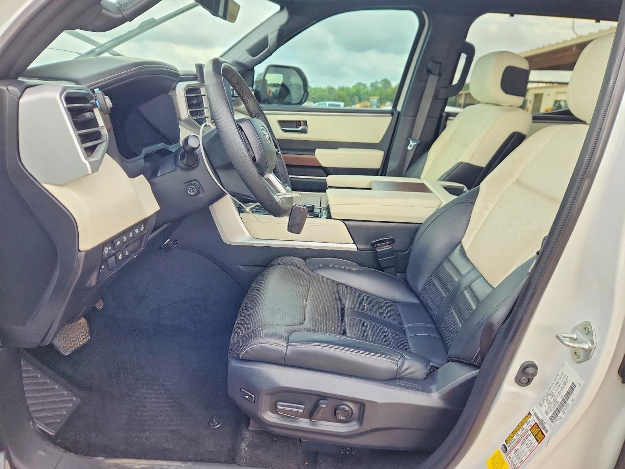 2023 Toyota Tundra Crewmax Capstone - Image 7