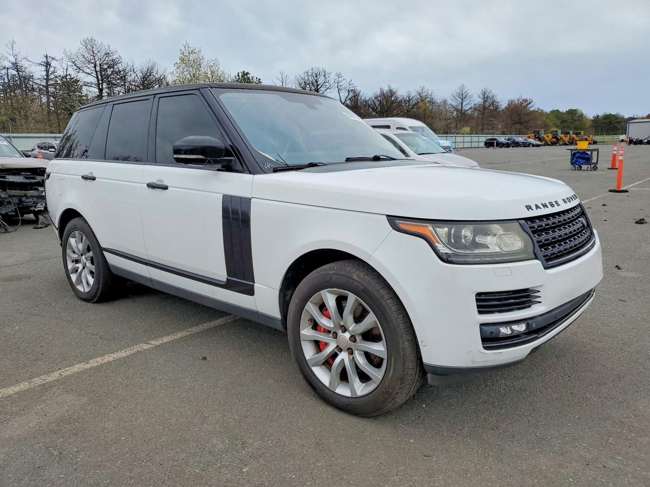 2013 Land Rover Range Rover Supercharged - Image 4