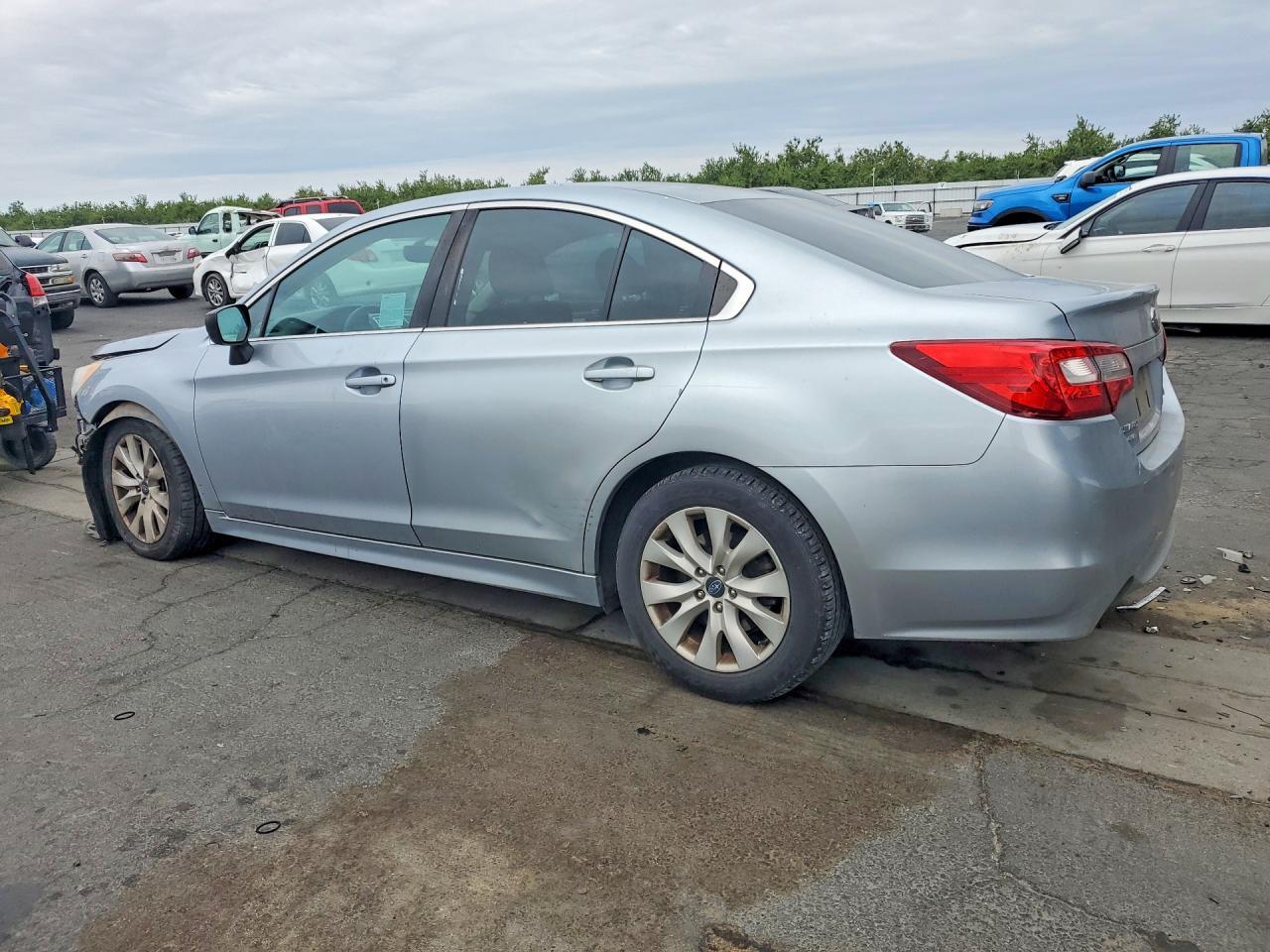 2017 Subaru Legacy 2.5I - Фото 2