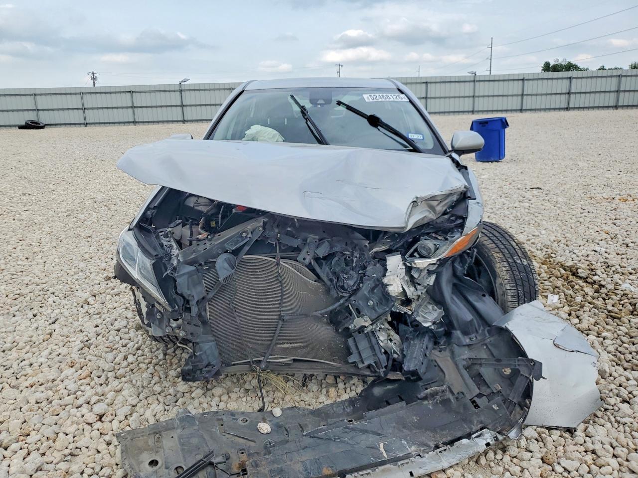 2019 Toyota Camry Se - Фото 5