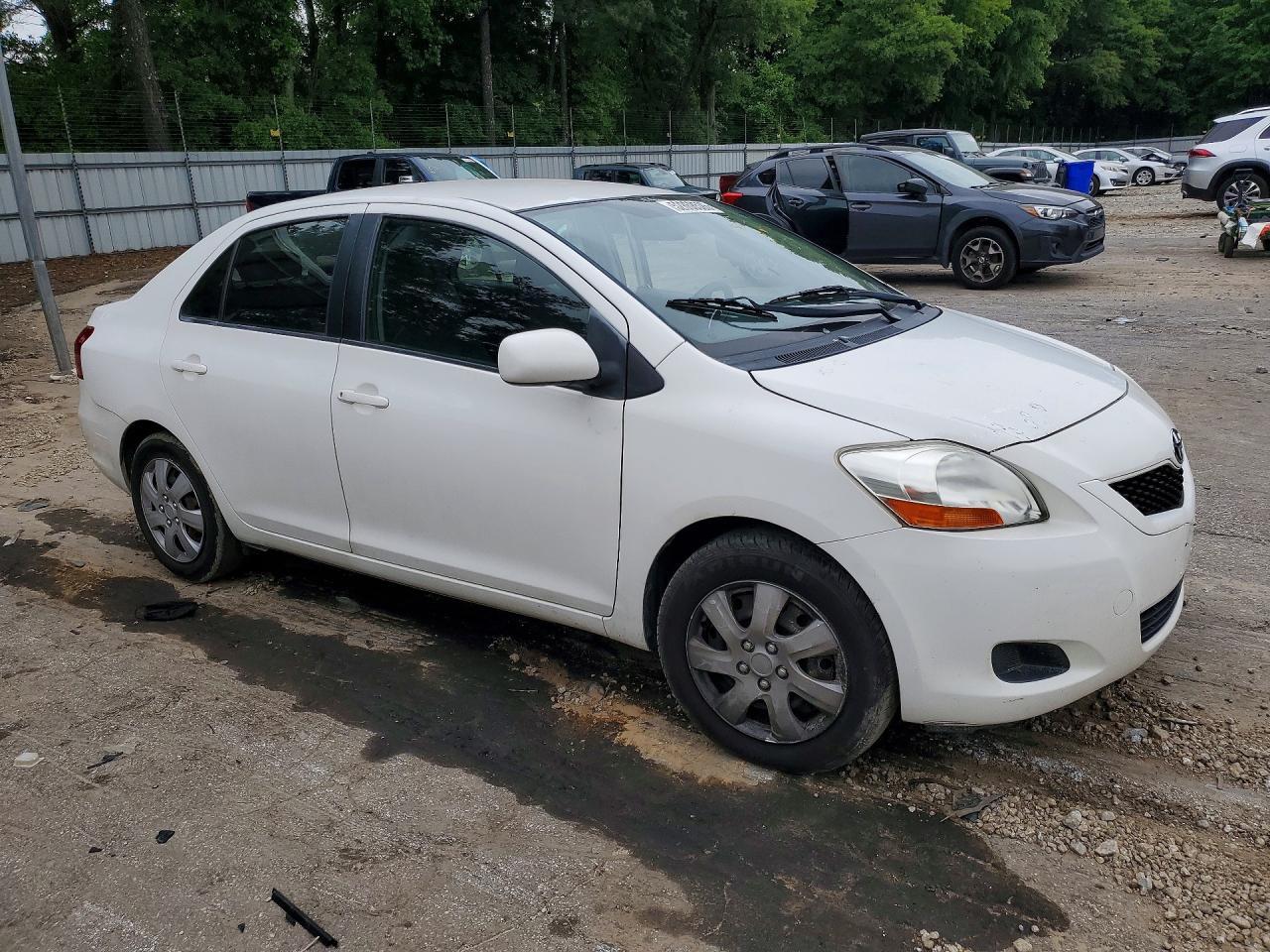 2010 Toyota Yaris Base - Фото 4