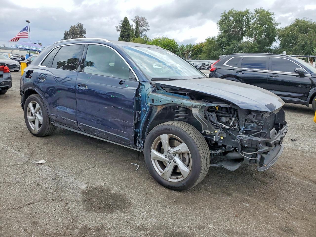 2020 Audi Q3 Premium - Фото 4