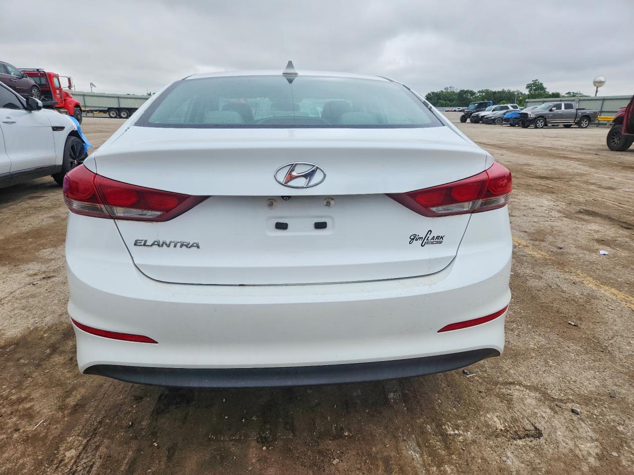 2017 Hyundai Elantra Se - Фото 6