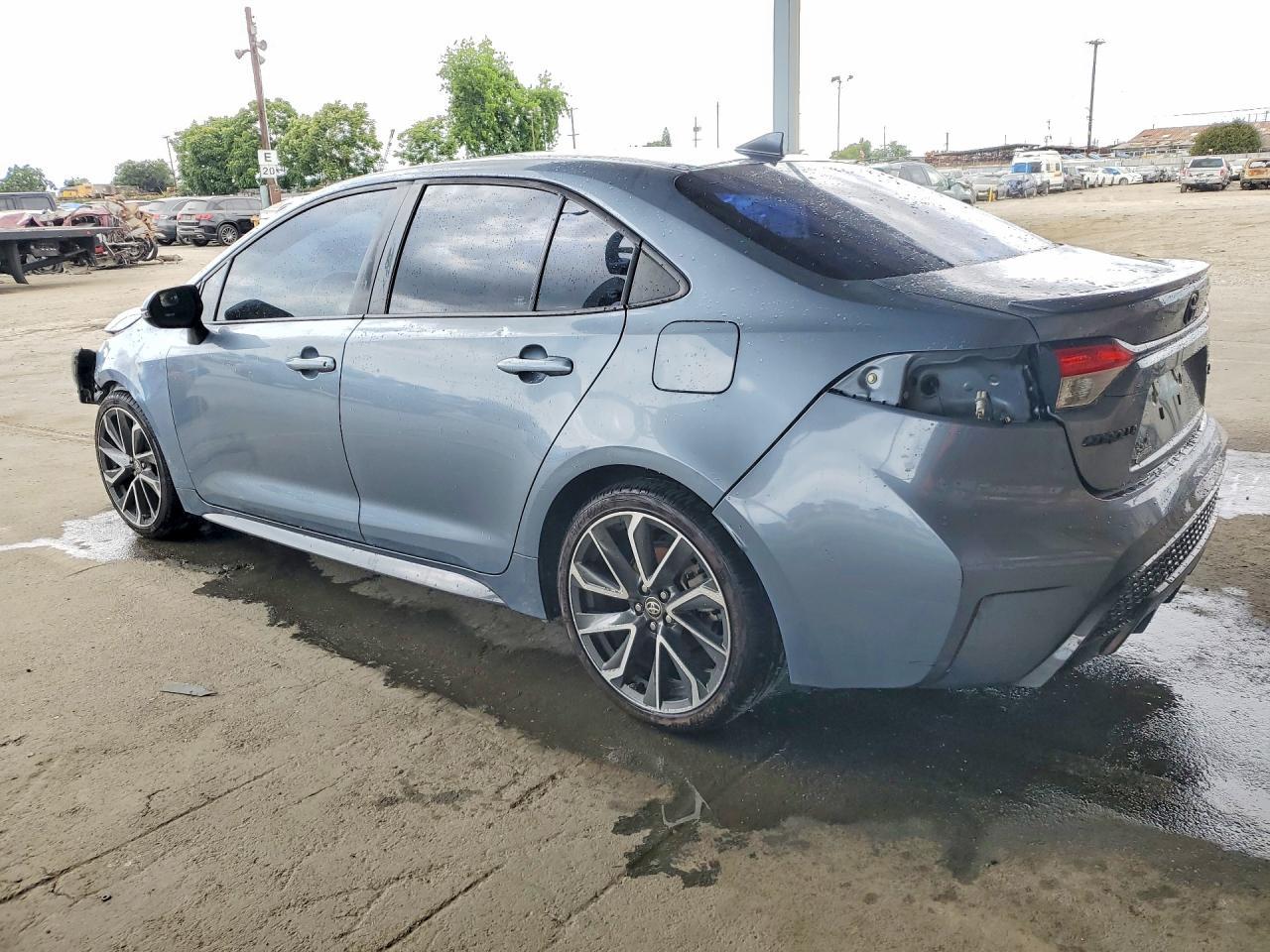 2020 Toyota Corolla Se - Image 2