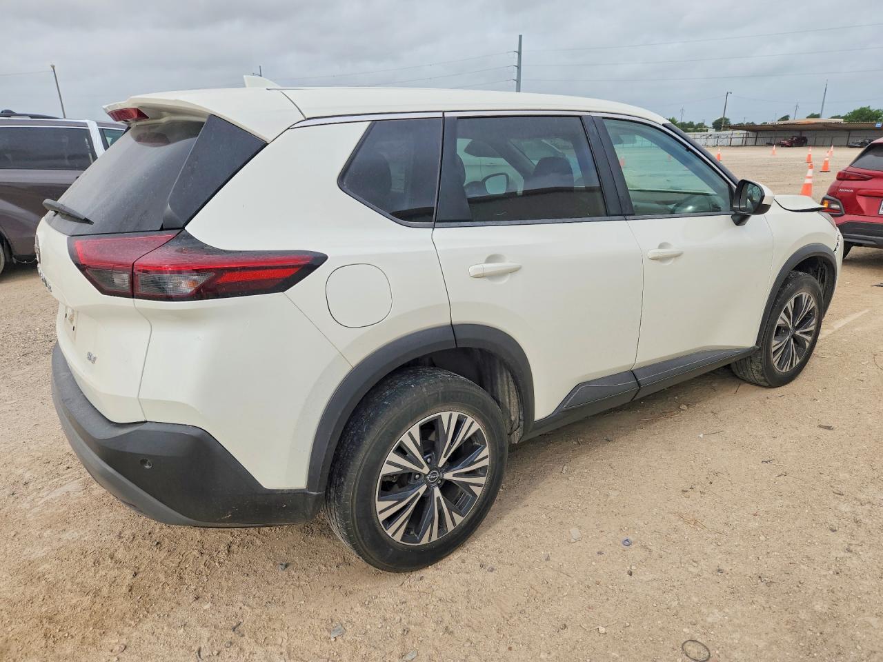 2023 Nissan Rogue Sv - Фото 3