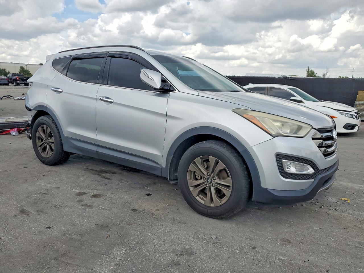 2015 Hyundai Santa Fe Sport 2.4L - Фото 4