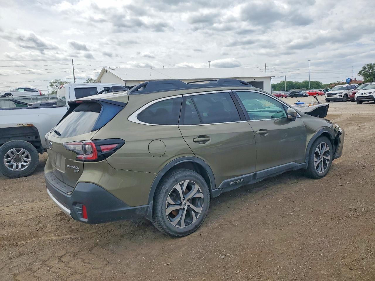 2020 Subaru Outback Limited Xt - Image 3