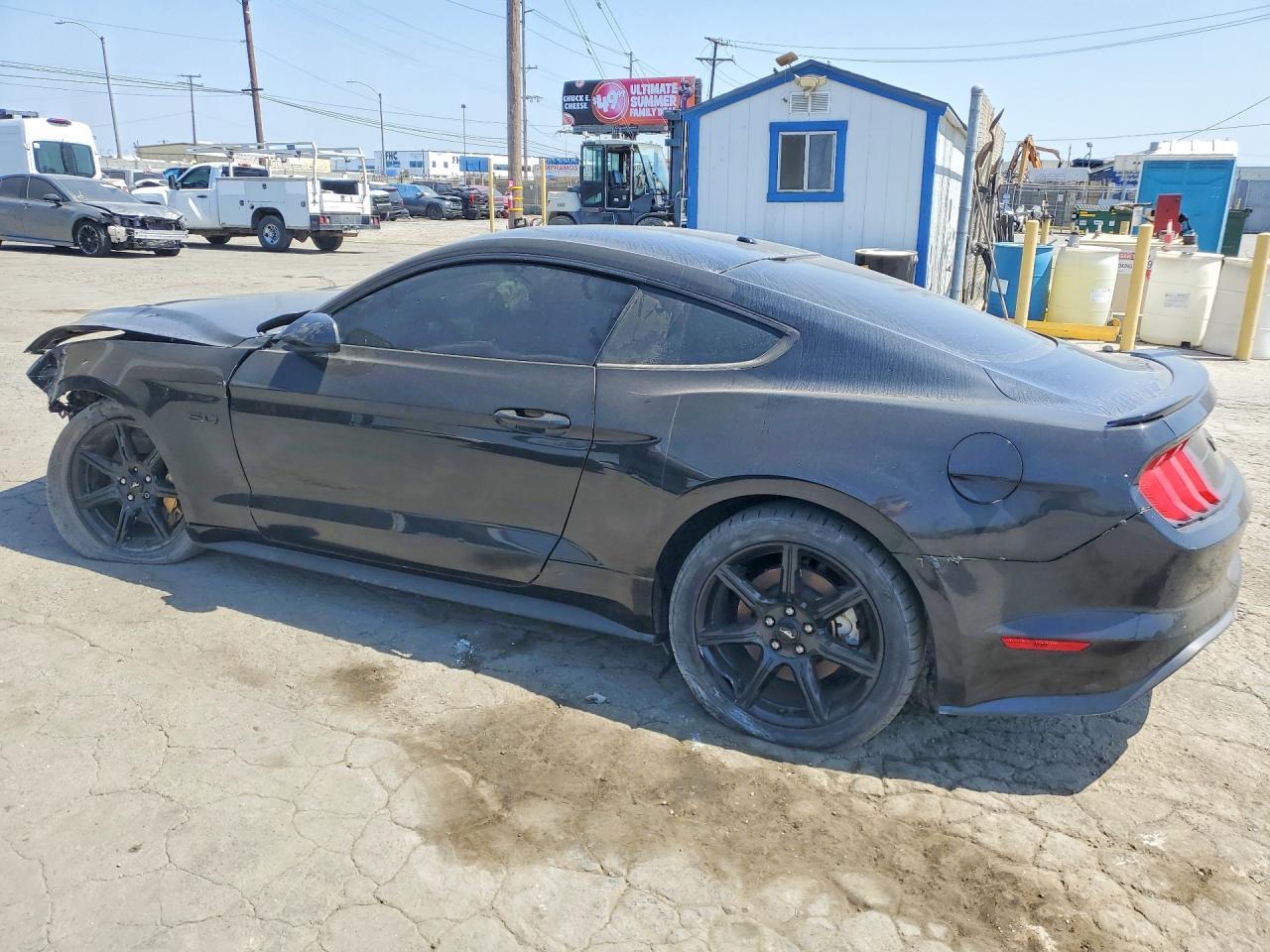 2020 Ford Mustang Gt - Фото 2