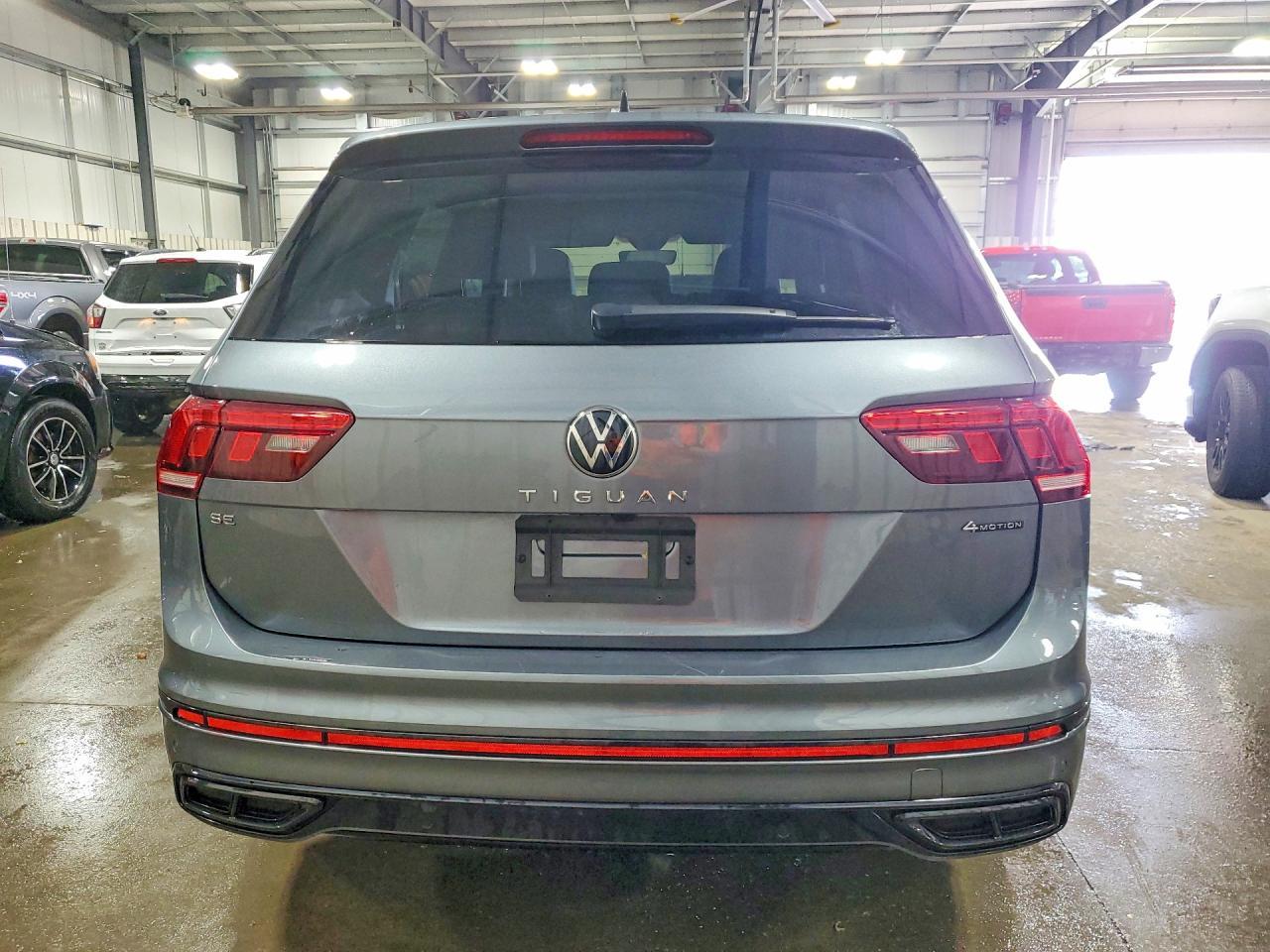 2024 Volkswagen Tiguan Se R-Line Black - Image 6