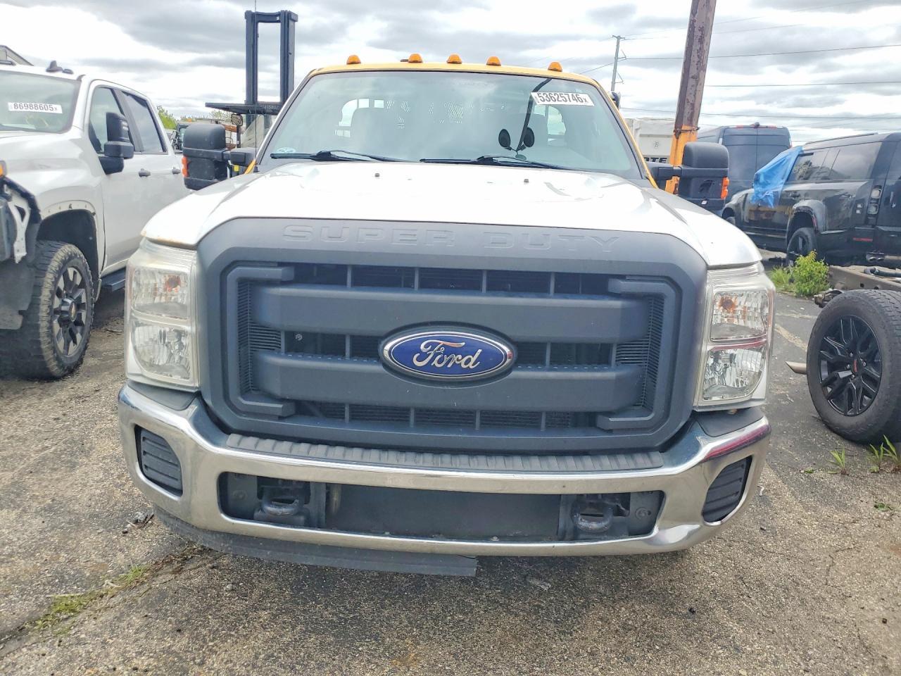 2015 Ford F350 Super Duty - Фото 5