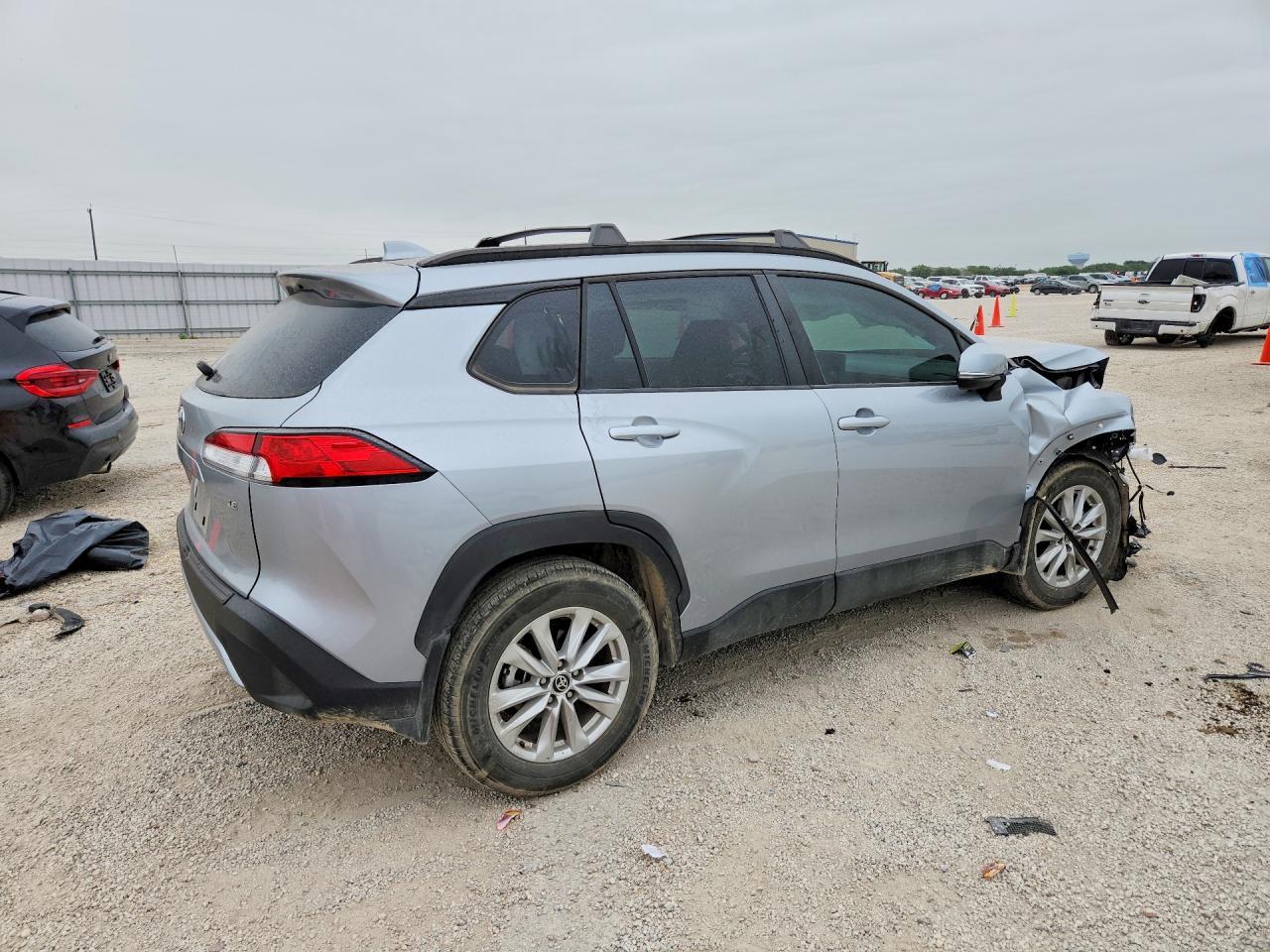 2024 Toyota Corolla Cross Le - Image 3