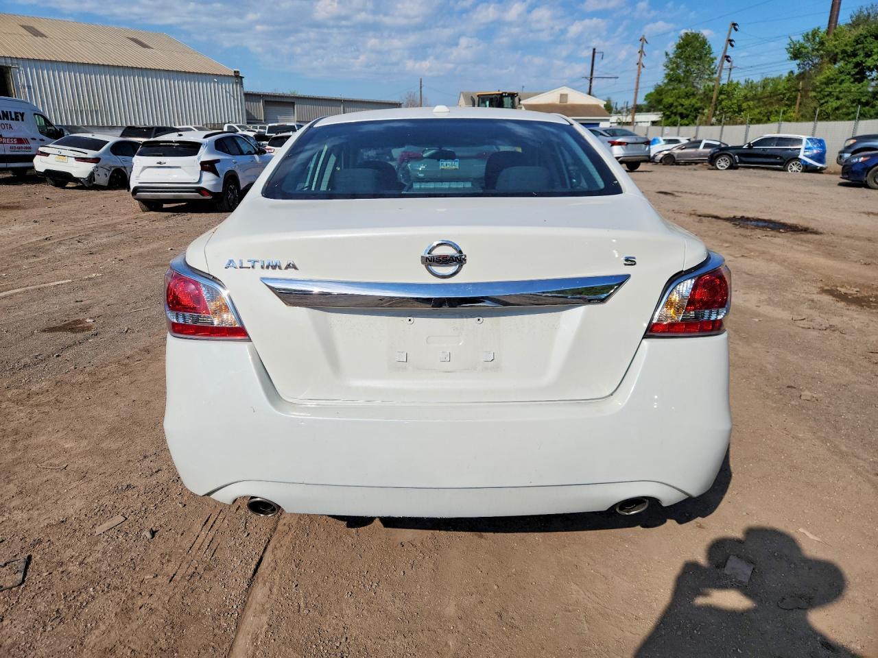 2015 Nissan Altima 2.5 S - Фото 6