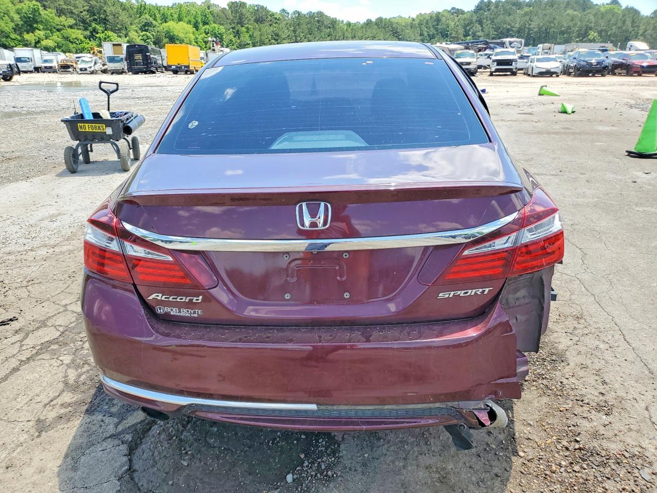 2017 Honda Accord Sport - Image 6