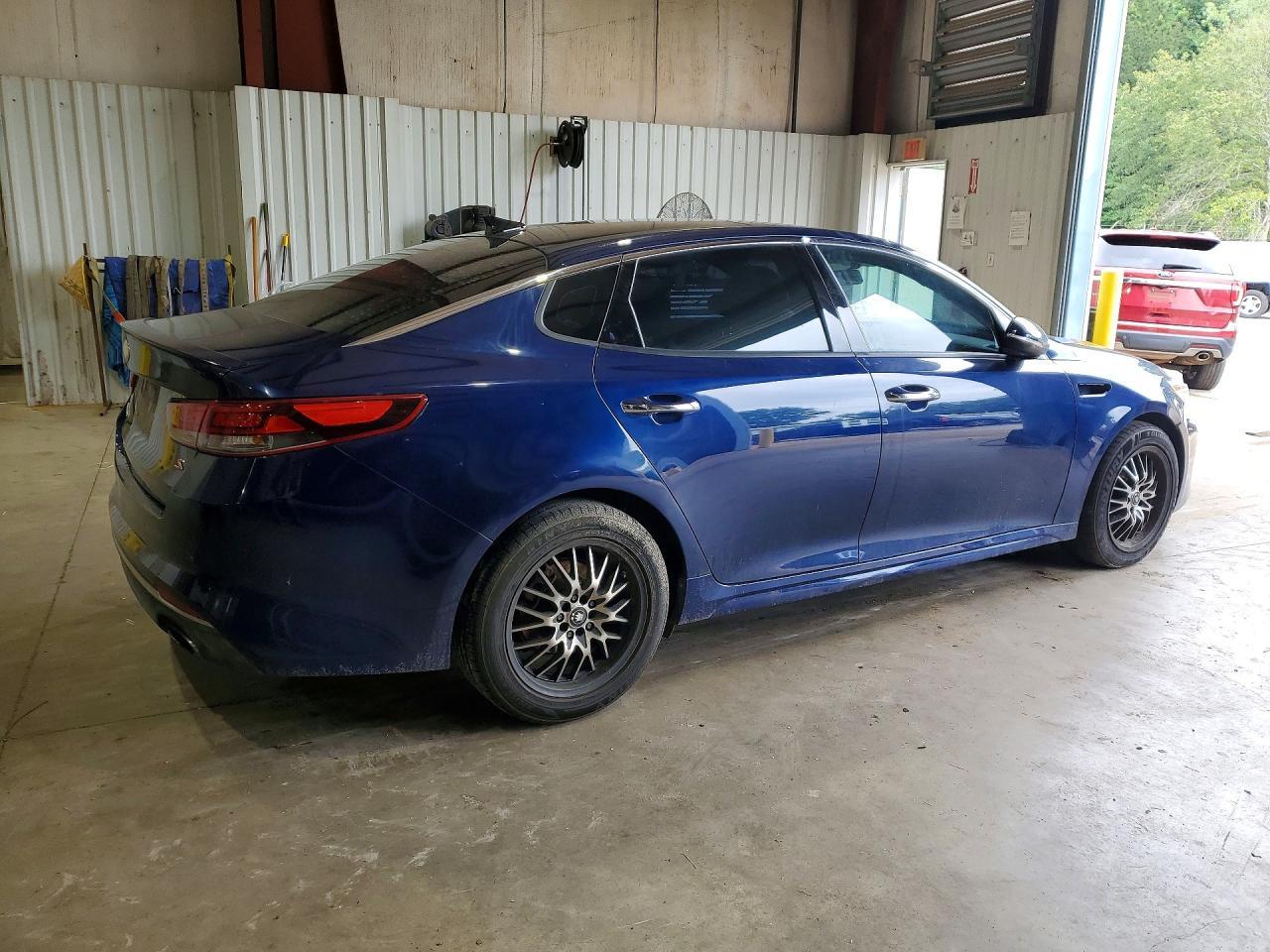 2018 Kia Optima S - Image 3
