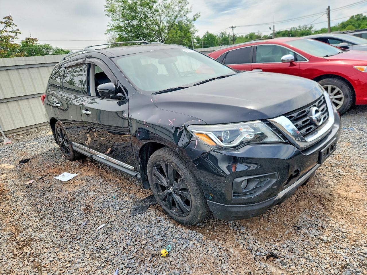 2017 Nissan Pathfinder Platinum - Фото 4