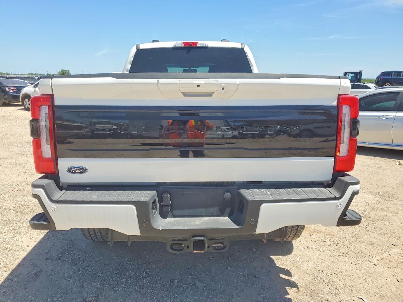 2025 Ford F250 Super Duty - Фото 6