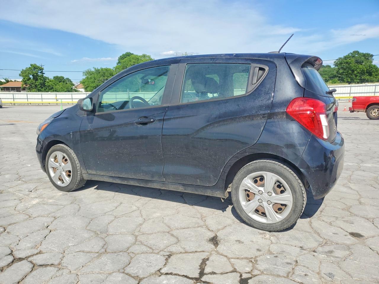 2020 Chevrolet Spark Ls - Фото 2