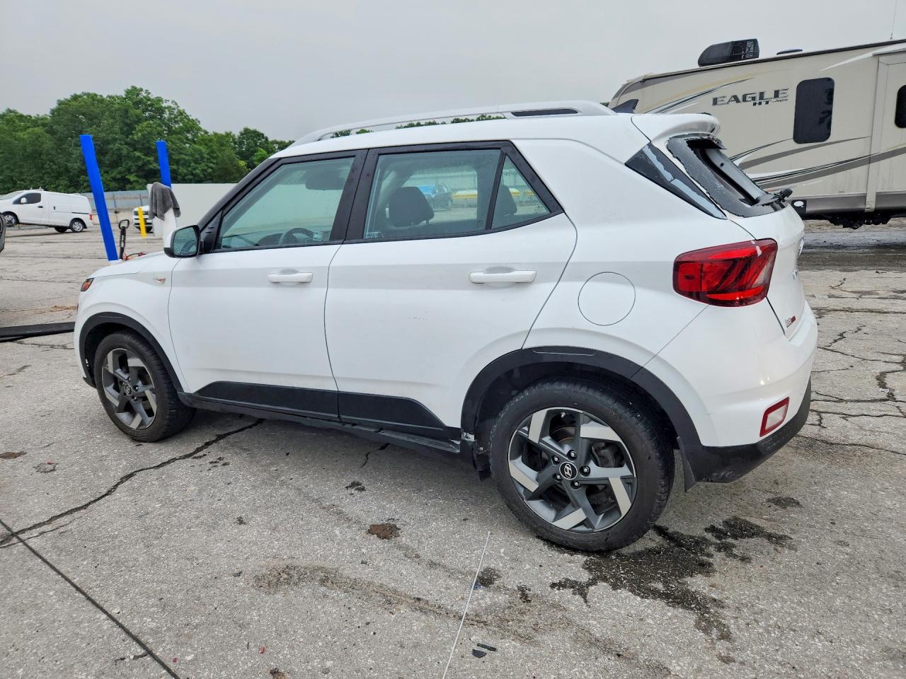 2021 Hyundai Venue Sel - Image 2