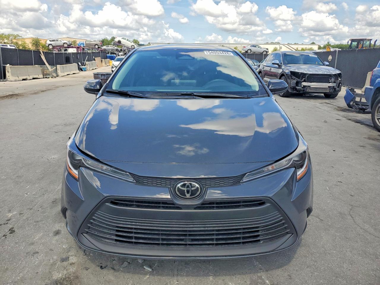 2025 Toyota Corolla Le - Фото 5