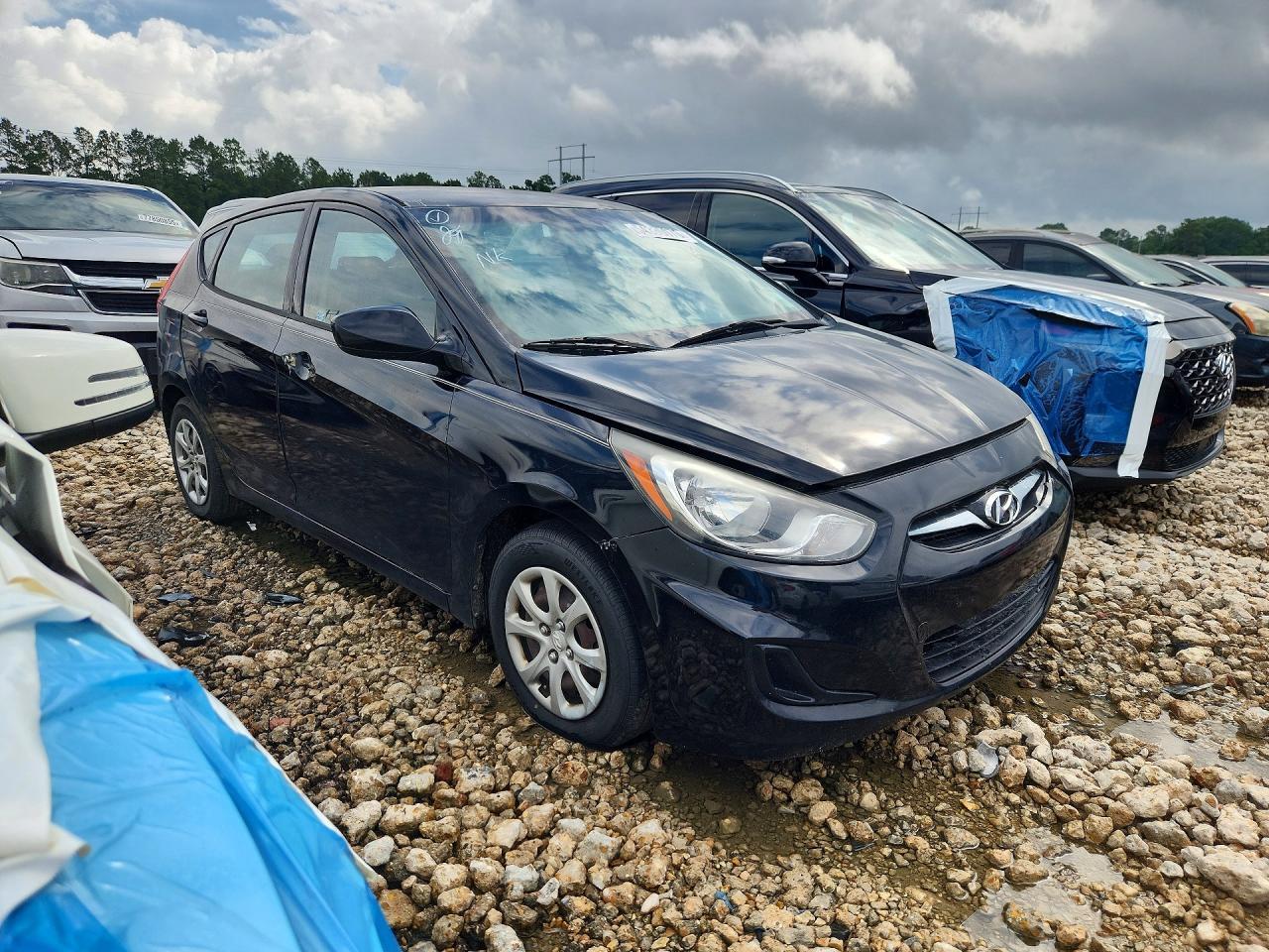 2013 Hyundai Accent Gls - Image 4