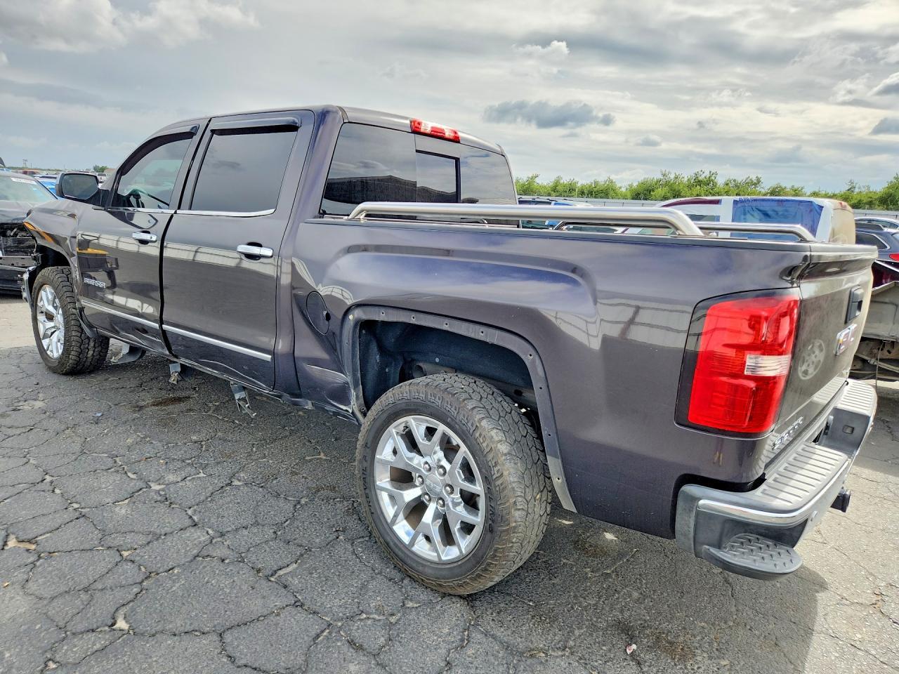 2015 GMC Sierra - Фото 2